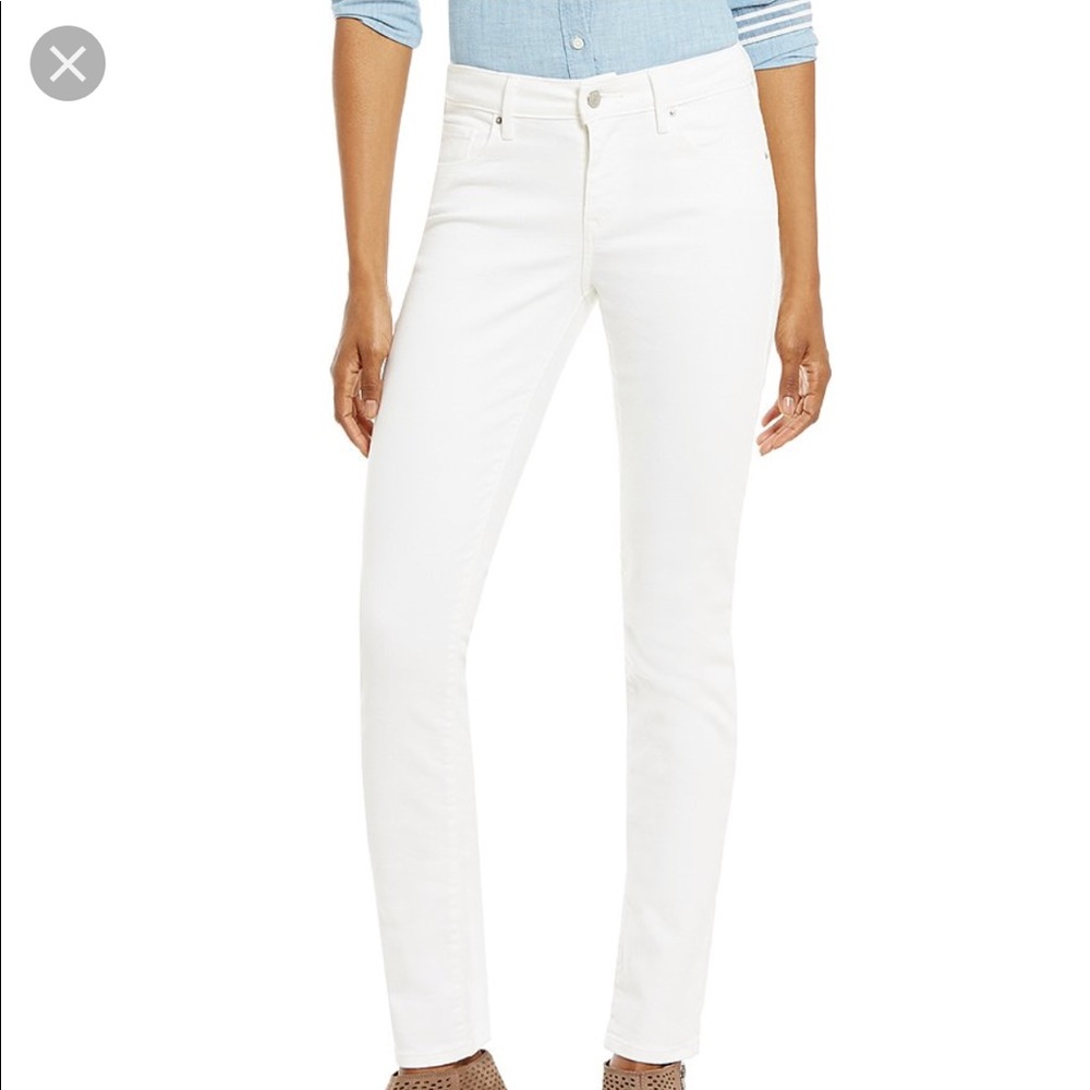 Levi’s Mid Rise Skinny White Denim Size 6